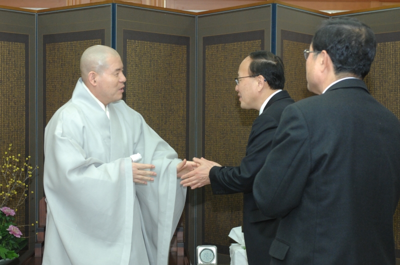 2010.01.19_청와대 교육과학문화수석 진동섭 예방 (1)
